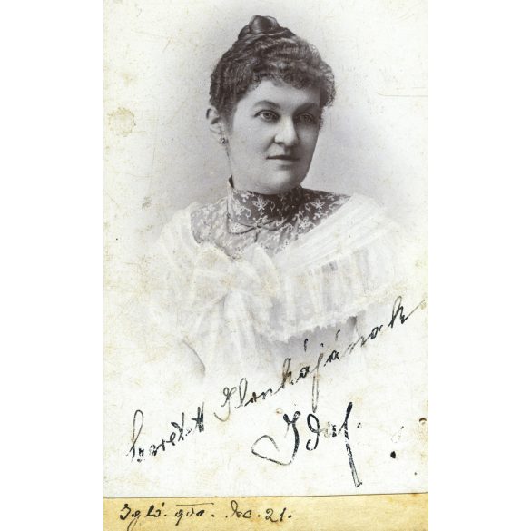Matz műterem, Igló, Felvidék, elegáns nő szignózott portréja, monarchia, 1900., 1900-as évek, Eredeti aláírt CDV, vizitkártya fotó, „mignon”.  