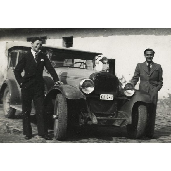 Elegáns férfiak Oakland amerikai gyártású gépkocsival, KA-s (Kaposvár) rendszám, autó, jármű, közlekedés, Horthy-korszak, 1930-as évek, Eredeti fotó, papírkép.  
