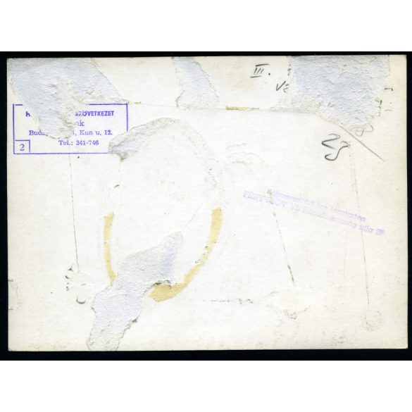 Nagyobb méret, használtcikk, használt ruhák boltja, Budapest, Óbuda, Lajos utca 49/b, üzlet, kirakat, szocializmus, helytörténet, 1970-es évek, Eredeti fotó, papírkép, hátulján a Használtcikk Szövetke