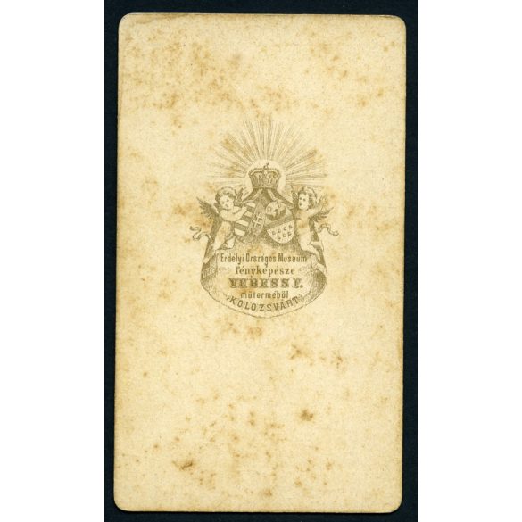 Veress Ferenc műterme (az „Erdélyi Országos Museum fényképésze”),  Kolozsvár, Erdély, elegáns férfi magyaros ruhában, 1860-as évek, Eredeti CDV, vizitkártya fotó.   