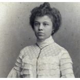 Nagyobb méret, Gere István műterme, Sepsiszentgyörgy, Erdély, elegáns nő legyezővel, portré,  1900-as évek, Eredeti kabinetfotó.  