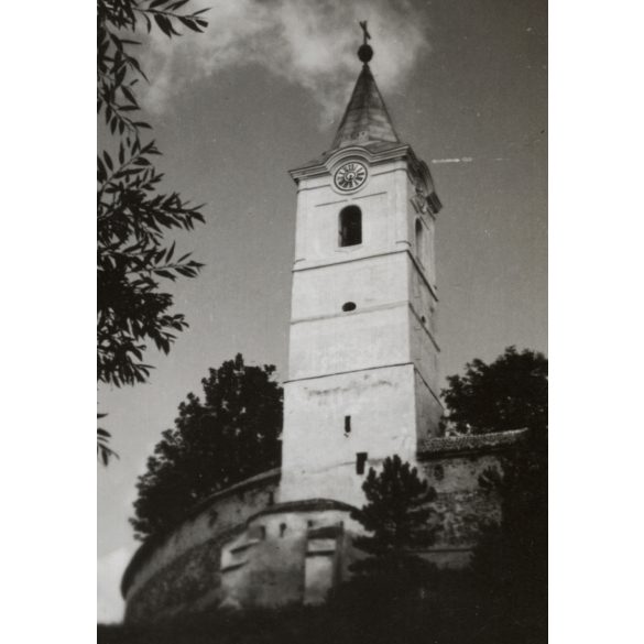 A csíkkarcfalvi Nagyboldogasszony vártemplom tornya, Erdély, Karcfalva, Hargita megye, Horthy-korszak, egyház, vallás, helytörténet, 1940-es évek, Eredeti fotó, papírkép.   