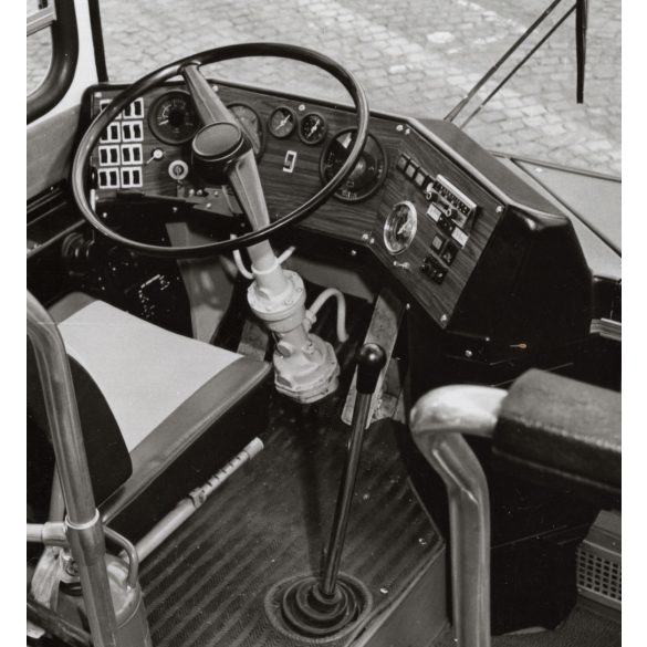 Nagyobb méret! Ikarus 254 Tourist autóbusz beltere, jármű, közlekedés, busz, 1970-es évek, Eredeti fotó, papírkép. 