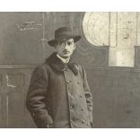 Klein Sándor műterme, Marosvásárhely, , Erdély, kalapos fiatal férfi portréja, monarchia, 1900-as évek, Eredeti ritka kabinetfotó rossz állapotban, közepe törött, eleje-hátulja kopott.  