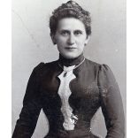 Nagyobb méret, Mártonfy műterem, Budapest, elegáns karcsú nő portréja, monarchia, 1900-as évek, Eredeti ritka kabinetfotó rossz állapotban, elején kopásnyom.