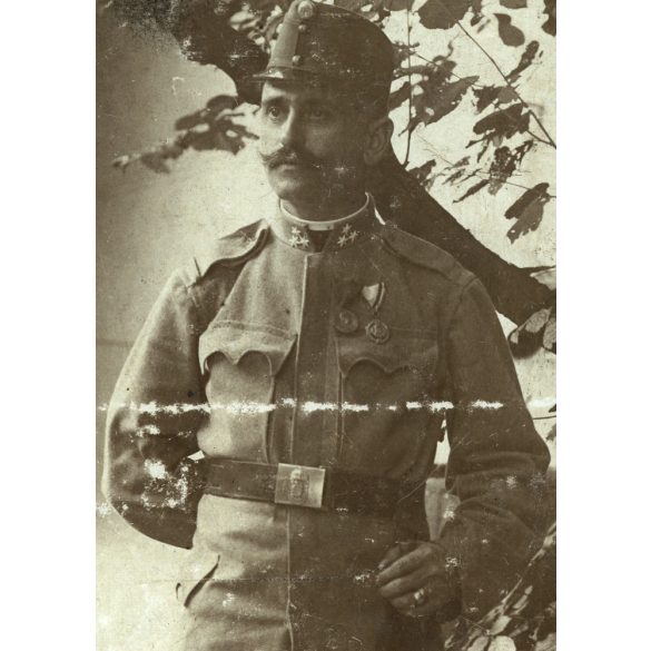 Cabinet Portrait, magyar katona egyenruhában, bajusz, 1. világháború, monarchia, 1900-as évek, Eredeti kabinetfotó, felületén kopásnyomok.  