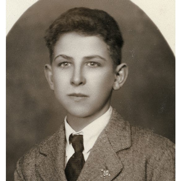 „Sugár” fotószalon, Rákoshegy (Budapest, elegáns fiú portréja, helytörténet, 1936, Horthy-korszak, 1930-as évek, Eredeti fotó, feliratozott papírkép.  