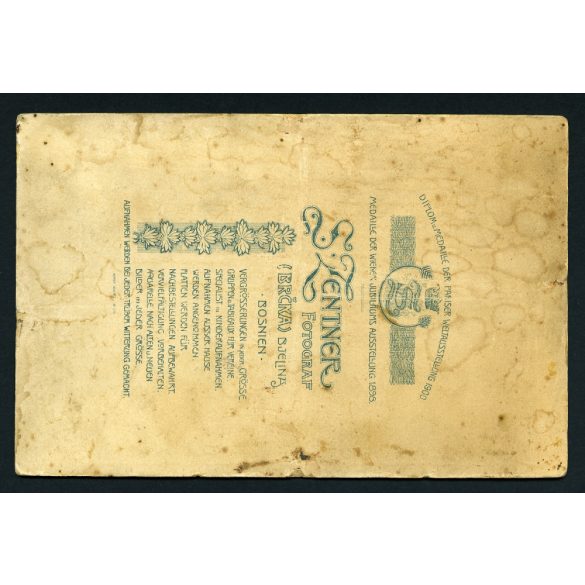 Zentner műterem, Bjelina (Brcka), Bosznia, magyar katona, tüzér portréja különös installációban, egyenruha, 1. világháború, Ferenc József, magyar címer, monarchia, 1910-es évek, Eredeti ritka kabinetf