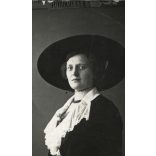 Korai fotó-automatában készült kép, Csöry Piroska dunavecsei tanítónő, Budapest, Rákóczi út, kalap, monarchia, helytörténet, 1910-es évek, Eredeti fotó, feliratozott papírkép.  