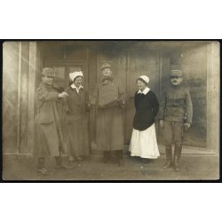   Katonakórházban, magyar katonák ápolónőkkel, egyenruha, kard, 1. világháború, monarchia, 1910-es évek, Eredeti fotó, hátulján feliratozott papírkép.  