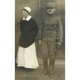 Katonakórházban, magyar katonák ápolónőkkel, egyenruha, kard, 1. világháború, monarchia, 1910-es évek, Eredeti fotó, hátulján feliratozott papírkép.  