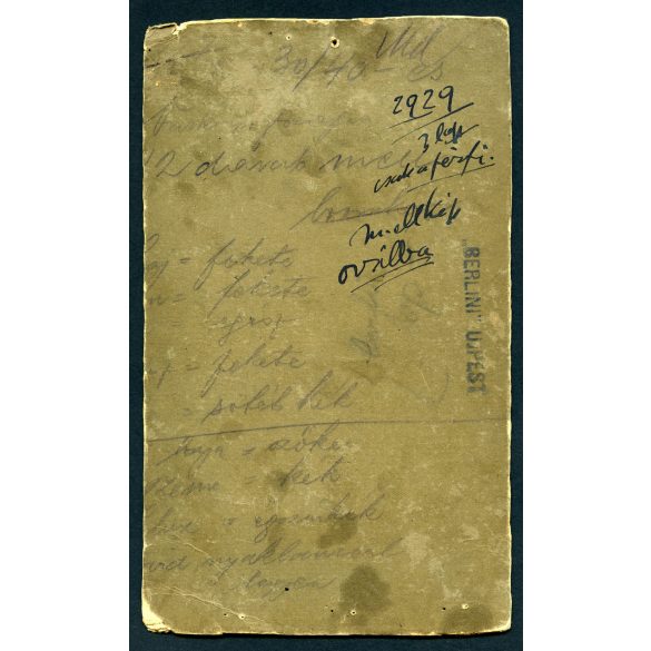 Nagyobb méret, Pete Gyula műterme, Székesfehérvár, elegáns házaspár virágcsokorral, bajusz,  monarchia, 1900-as évek, Eredeti kabinetfotó, széle vágott, sarka sérült. 