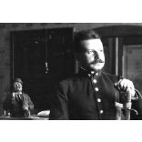 Nagyméretű fotó negatív Budapest, magyar katonatiszt egyenruhában, kard, bajusz, szobabelső, lakásbelső, monarchia, helytörténet, 1900-as évek,  Eredeti nagyméretű fotó negatív!        méret megközelí