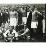 Focicsapat szurkolókkal, sport, labdarúgás, Horthy-korszak, 1920-as évek, Eredeti fotó, papírkép.   