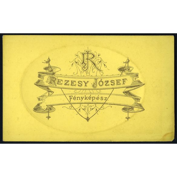 Rezesy József műterme, elegáns szakállas férfi nyakkendőben, monarchia, 1870-es évek, Eredeti CDV, dombornyomott vizitkártya fotó.   