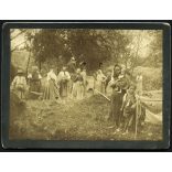 Székelykeresztúr, Erdély, Kuppis Géza portáján, mezőgazdaság, betakarítás, monarchia, 1890-es évek, Eredeti kabinetfotó, hátulján nevekkel, feliratozva. 