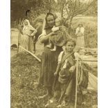 Székelykeresztúr, Erdély, Kuppis Géza portáján, mezőgazdaság, betakarítás, monarchia, 1890-es évek, Eredeti kabinetfotó, hátulján nevekkel, feliratozva. 