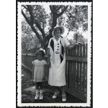 Elegáns nő kalapban, Drégelypalánk, kislány, Nógrád megye, helytörténet, Horthy-korszak, 1934, 1930-as évek, Eredeti jelzetlen fotó, papírkép.  