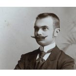 Baker Alajos műterme, Selmecbánya, Felvidék, elegáns úr nyakkendőben, bajusz, portré, monarchia, 1897., 1890-es évek, Eredeti kabinetfotó. 