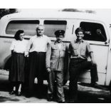 Garant mentőautó mentősökkel, Magyarország, egyenruha, jármű, közlekedés, teherautó, kommunizmus, 1950-es évek, Eredeti fotó, papírkép. 