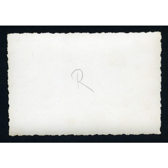 Garant mentőautó mentősökkel, Magyarország, egyenruha, jármű, közlekedés, teherautó, kommunizmus, 1950-es évek, Eredeti fotó, papírkép. 