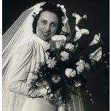 Tóth Margit műterme, Budapest, menyasszony virágcsokorral, virág, esküvő, ünnep, Horthy-korszak, 1930-as évek, Eredeti fotó, papírkép.  