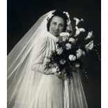 Tóth Margit műterme, Budapest, menyasszony virágcsokorral, virág, esküvő, ünnep, Horthy-korszak, 1930-as évek, Eredeti fotó, papírkép.  