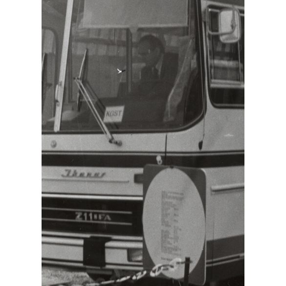 Nagyobb méret! Az Ikarus 211 ifa típusú gépjárműve, Magyarország, közlekedés, busz, közlekedéstörténet, helytörténet, 1970-es évek, Eredeti fotó, papírkép. 