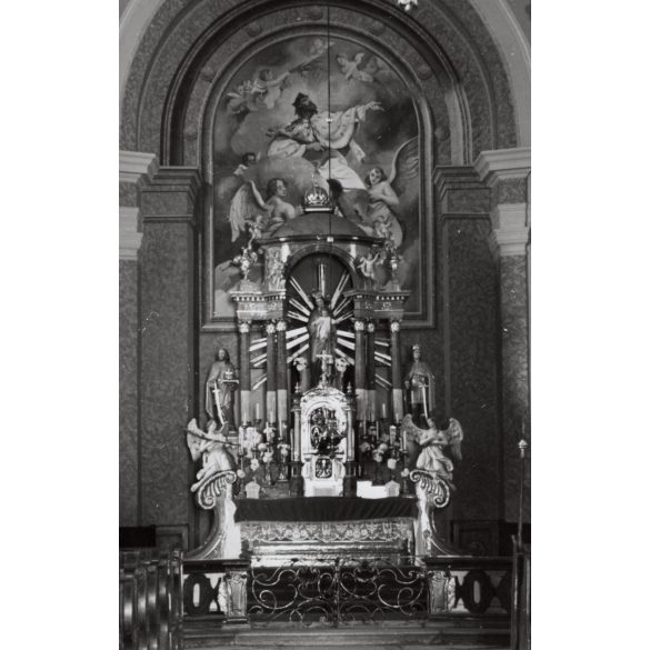 Nagyobb méret, Szendrő István fotóművészeti alkotása, a mosonmagyaróvári Nepomuki Szent János Plébániatemplom főoltára, Mosonmagyaróvár, Győr-Moson-Sopron megye, egyház, vallás, templom, oltár