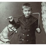 Piétsch műterem, Szabadka, Vajdaság, kisfiú hintalóval, ostorral, matrózblúz, játék, Szalaczi Sándor, monarchia, helytörténet, 1890-es évek, Eredeti kabinetfotó. 