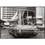 Nagyobb méret. Az Ikarus 254 tourist típusú járműve próbaúton, az Intercontinental szállodánál, Budapest, utcakép, járművek, busz, közlekedés, 1970-es évek, Eredeti fotó, papírkép.   