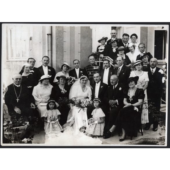 Nagyobb méret. Vitéz Tarnóy Oszkár tüzér őrnagy esküvő, Budapest, Macsi András fényképészeti műterme, esemény, egyházi személy, Szukováthy Imre a Testnevelési Főiskola igazgatója kitüntetések, Horthy-korszak, vallás, helytörténet 1930-s évek, Erede