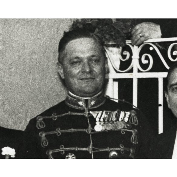Nagyobb méret. Vitéz Tarnóy Oszkár tüzér őrnagy esküvő, Budapest, Macsi András fényképészeti műterme, esemény, egyházi személy, Szukováthy Imre a Testnevelési Főiskola igazgatója kitüntetések, Horthy-korszak, vallás, helytörténet 1930-s évek, Erede