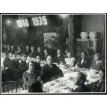 Nagyobb méret, Pannonia szálló télikertje, Budapest, Astoria, Wolf Emil gyárának (CHINOIN) jubileumi ünnepsége, Horthy-korszak, helytörténet, 1935, 1930-as évek, Eredeti pecséttel jelzett fotó, hátulj