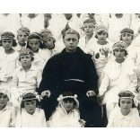 Nagyobb méret, elsőáldozó lányok apácákkal, szerzetes, pap, egyház, ünnep, Horthy-korszak, helytörténet, 1920-as évek, Eredeti fotó, papírkép.  