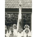 Nagyobb méret, elsőáldozó lányok apácákkal, szerzetes, pap, egyház, ünnep, Horthy-korszak, helytörténet, 1920-as évek, Eredeti fotó, papírkép.  