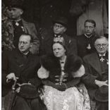 Nagyobb méret, Szatmárnémeti, Erdély, a Magyar Királyi Államvasutak Fiúnevelő Intézetének és Árvaházának megnyitója. A résztvevők között híres nemesek, politikusok és egyházi vezetők, 1941. 