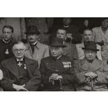 Nagyobb méret, Szatmárnémeti, Erdély, a Magyar Királyi Államvasutak Fiúnevelő Intézetének és Árvaházának megnyitója. A résztvevők között híres nemesek, politikusok és egyházi vezetők, 1941. 