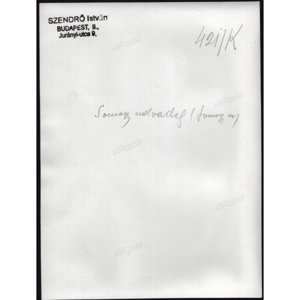 Nagyobb méret, Szendrő István fotóművészeti alkotása, fiatal pár, somogyudvarhelyi népviseletben, Gyöngyösbokréta mozgalom Somogyudvarhely, Somogy megye, népviselet, kalap, szoknya, kendő, 