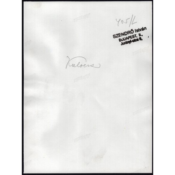 Nagyobb méret, Szendrő István fotóművészeti alkotása, fiatal pár kalocsai népviseletben, Kalocsa, Bács-Kiskun megye, Gyöngyösbokréta mozgalom, népviselet, kalap, szoknya, kendő, 1930-as évek. 