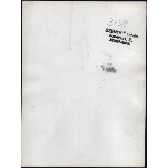 Nagyobb méret, Szendrő István fotóművészeti alkotása, balerina tánc közben, 1930-as évek. Eredeti, pecséttel jelzett fotó, papírkép, Agfa Brovira papíron.