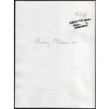 Nagyobb méret, Szendrő István fotóművészeti alkotása, Gyöngyösbokréta mozgalom, őcsényi népviseletben, Őcsény, Tolna megye, népviselet, szoknya, kendő, 1930-as évek. 