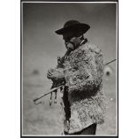 Öreg pásztor, subában, pipával, Magyarország, Horthy-korszak, népviselet, kalap, bajusz, helytörténet, 1930-as évek, Eredeti fotó, papírkép.   