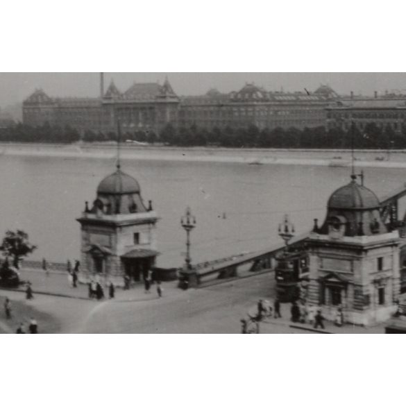 A Szabadság híd pesti hídfője, Duna, Budapest, utcakép, Horthy-korszak, helytörténet, 1930-as évek, Eredeti fotó, papírkép.   