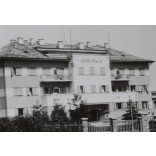 A Lővér-szálló épülete Sopronban, Sopron, Győr-Moson-Sopron megye, utcakép, Horthy-korszak, helytörténet, 1930-as évek, Eredeti fotó, papírkép.   