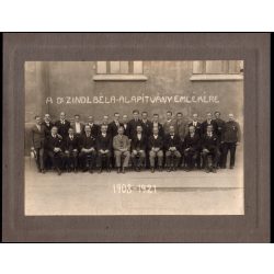   Nagyobb méret! A Dr. Zindl Béla-Alapítvány támogatói(?), Budapest, csoportkép, elegáns férfiak utcakép, Horthy-korszak, helytörténet, 1920-as évek, Eredeti fotó, papírkép. 