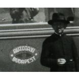 Az Autotaxi Vállalat Graf & Stift - Uhri típusú autóbusza pihen az italmérésnél, jármű, közlekedés, Horthy-korszak, 1930-as évek, Eredeti fotó, papírkép. 