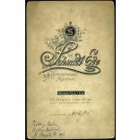 Nagyobb méret, Schmidt Ede műterme, hahóti Rétay Béla (az Egyházi Műipari Intézet egyik alapítója-tulajdonosa) és családja, bajusz, Rétay Margit író. műfordító, elegáns polgárcsalád, monarchia, 1890-e