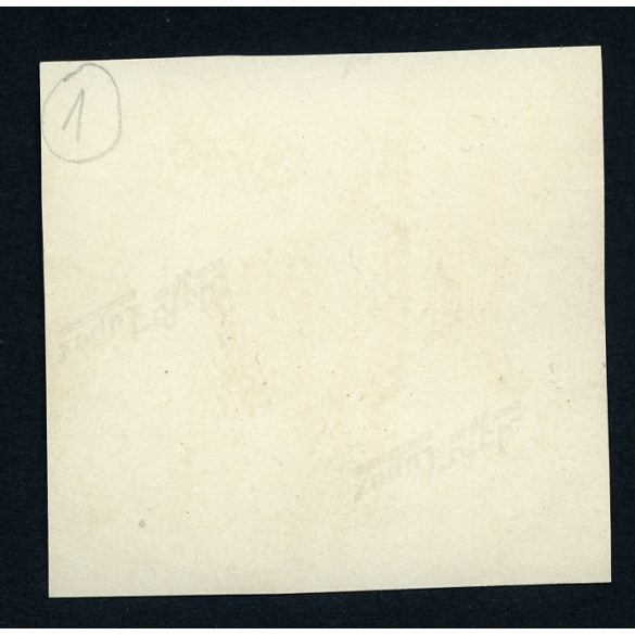 Hajdu  Anna (jelmeztervező, grafikus, később Dr. Kovács Péter néprajzkutató felesége) esküvője napján, Tiszacsege, menyasszony, 1942, 1940-es évek, Hajdu-Bihar megye, Horthy-korszak, Eredeti fotó, pap