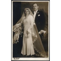   Tóth Margit fényképész, Budapest, esküvő, menyasszony, vőlegény, 1930-as évek, Horthy-korszak, Eredeti fotó, jelzett papírkép.  